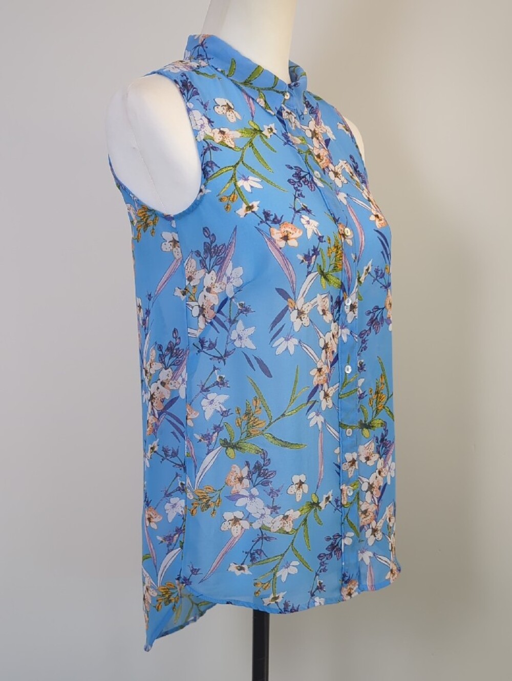H&M Blue Floral Sleeveless Collared Button Up Blouse Tank Top Shirt SIZE 2 - Picture 6 of 13
